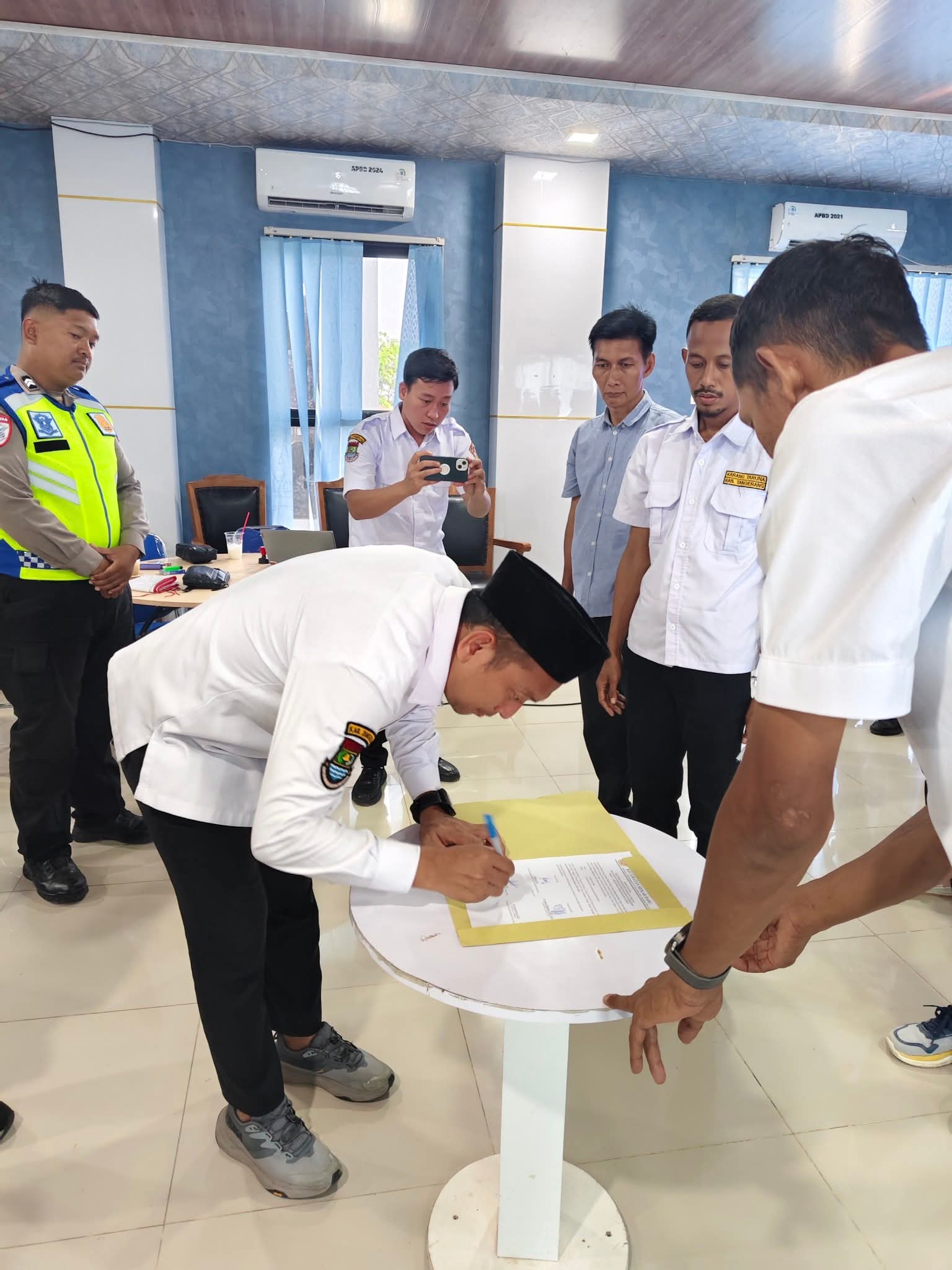 Generasi Muda Siap Berkarya, Karang Taruna Kecamatan Mekar Baru Resmi Dilantik