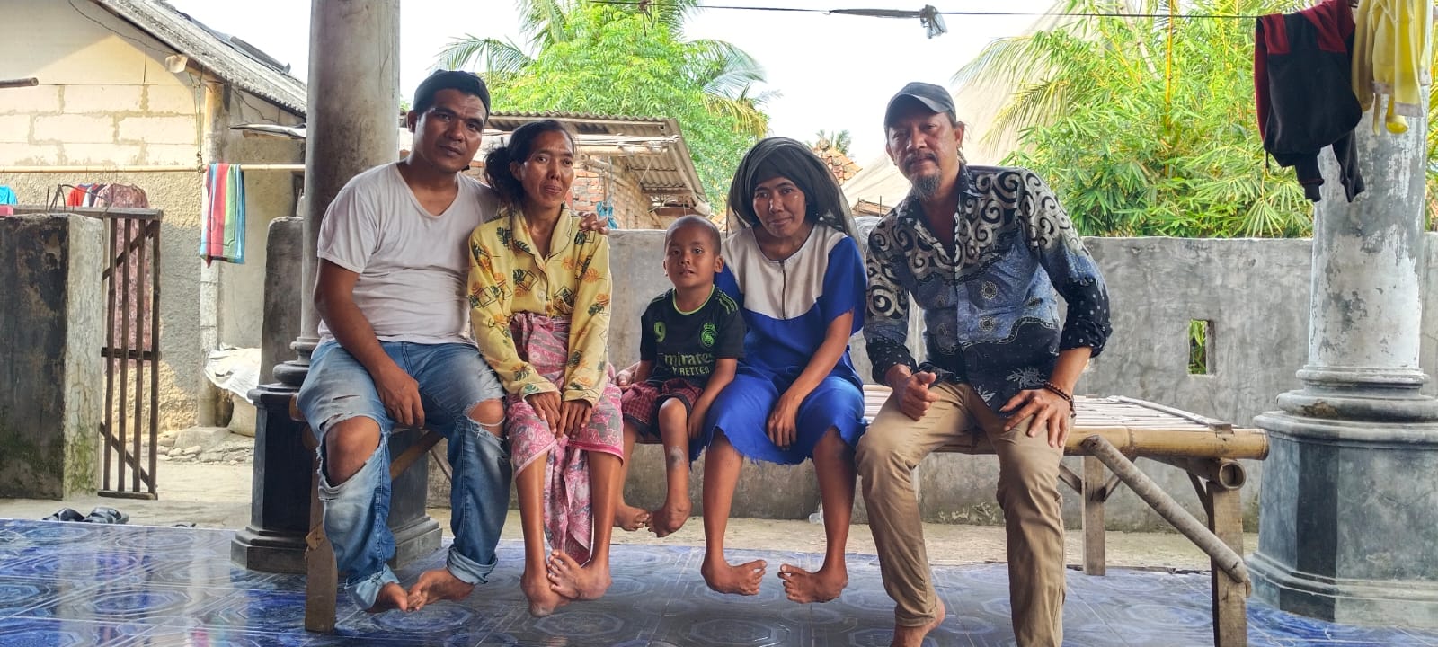 Marnan Sarbini, Aktivis Kemanusiaan, Kunjungi Keluarga Disabilitas di Kampung Kabalotan