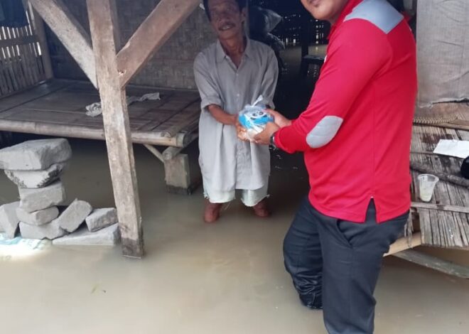 Tagana Turun Tangan Bantu Warga Terdampak Banjir di Desa Pasir Ampo dan Koper