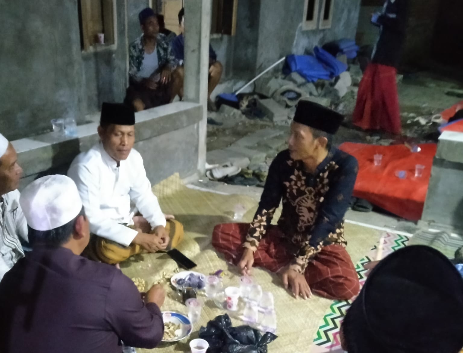 Kepala Desa Waliwis Hadiri Takziah Malam Ketiga di Kediaman Warga Kampung Buaran
