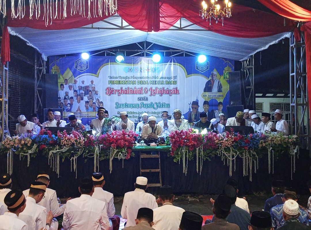 Pemdes Mekar Baru Gelar Bersholawat, Istighosah, dan Santunan Anak Yatim Sambut 10 Muharram